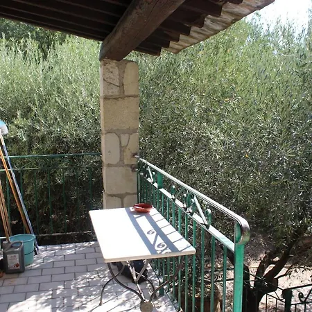 Apartamento De Lucien Entre Arles, Nimes, Avignon.