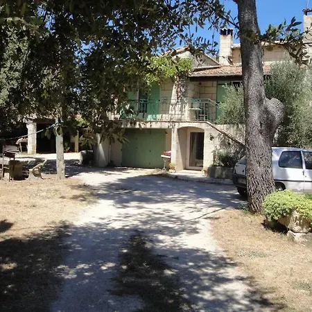 De Lucien Entre Arles, Nimes, Avignon. Διαμέρισμα Beaucaire (Gard)