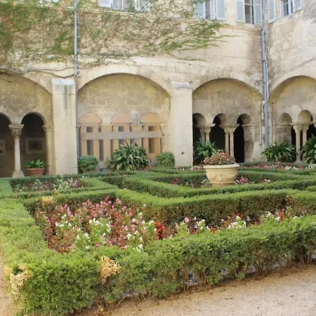 De Lucien Entre Arles, Nimes, Avignon. * Beaucaire (Gard)