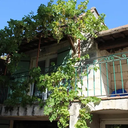 Appartamento De Lucien Entre Arles, Nimes, Avignon.