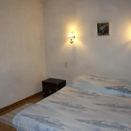 De Lucien Entre Arles, Nimes, Avignon. Apartamento