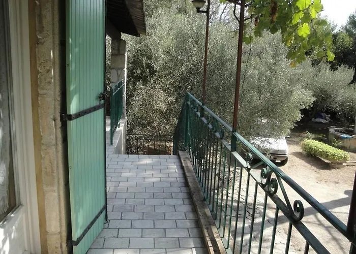 Apartamento De Lucien Entre Arles, Nimes, Avignon.