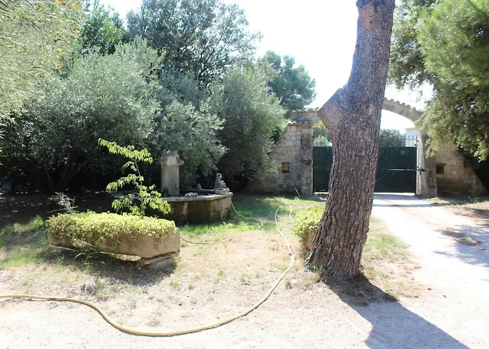 Apartamento De Lucien Entre Arles, Nimes, Avignon. Beaucaire (Gard)