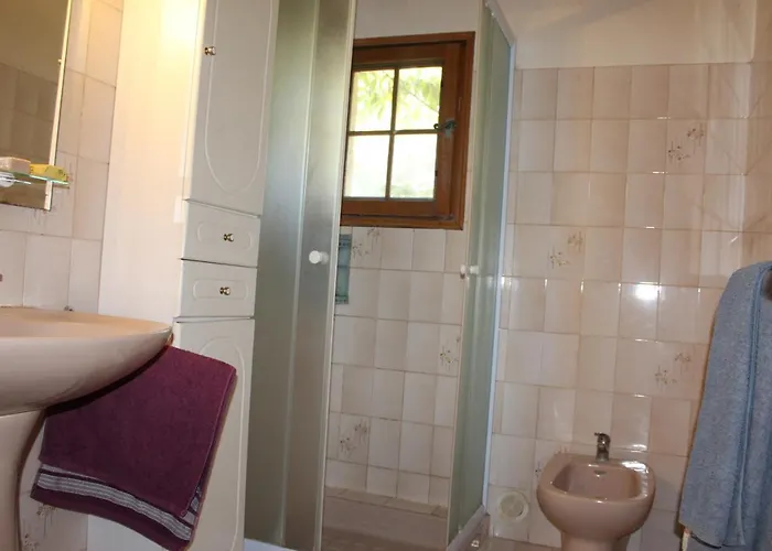 De Lucien Entre Arles, Nimes, Avignon. Apartamento