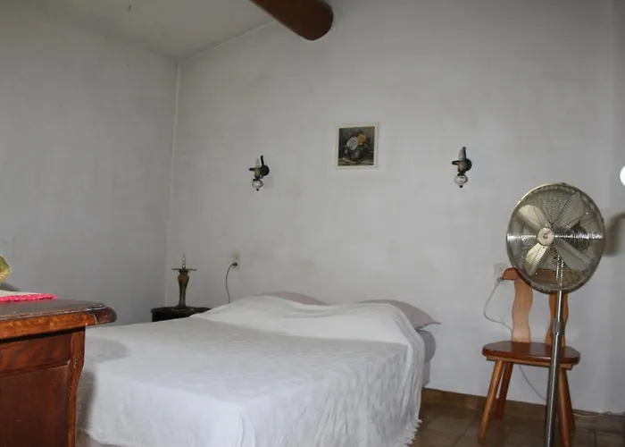 Apartamento De Lucien Entre Arles, Nimes, Avignon. *