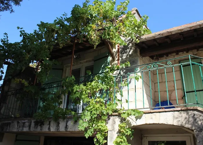 Apartamento De Lucien Entre Arles, Nimes, Avignon.