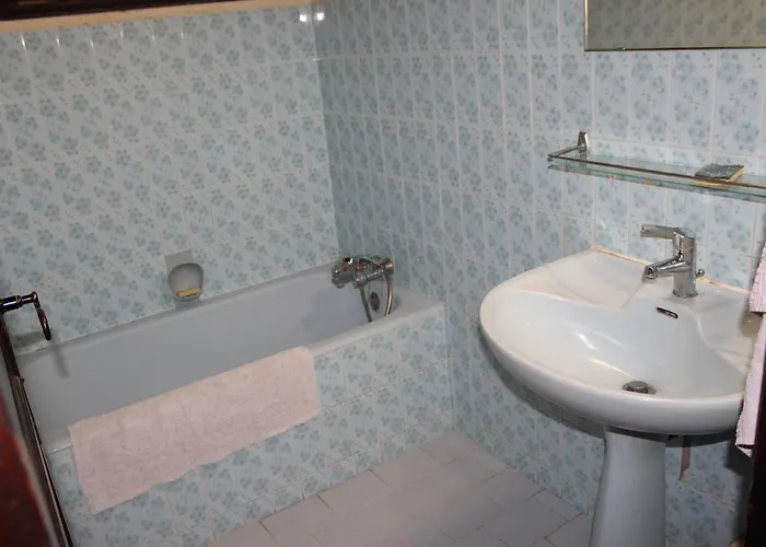 De Lucien Entre Arles, Nimes, Avignon.